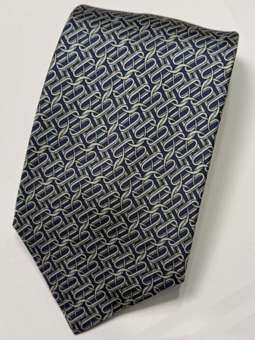 HERMES Dark Navy Silver Geometric Pattern Print Silk Tie